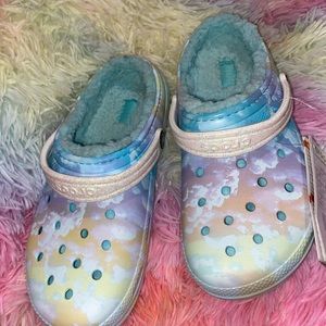 New crocs never worn